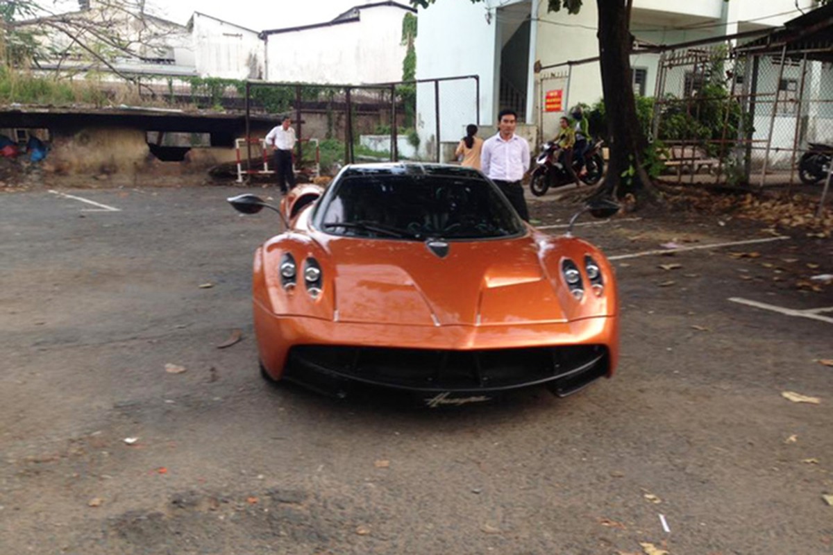 Pagani Huayra gia 78 ty cua Minh nhua sap ra bien so-Hinh-2